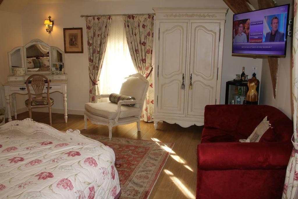 Hostellerie Du Prieure Saint-Prix  Exterior photo