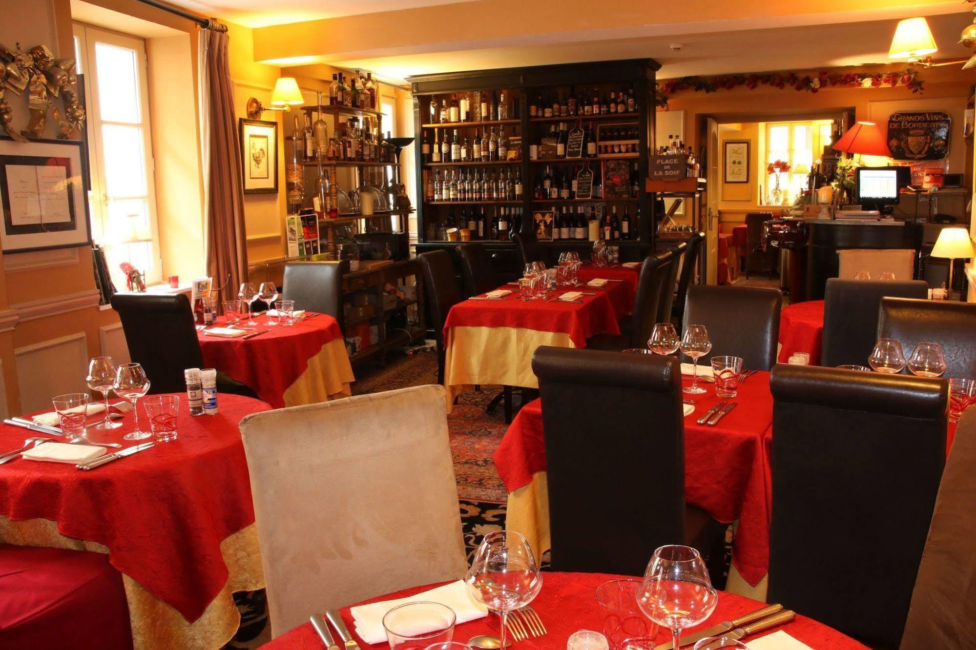 Hostellerie Du Prieure Saint-Prix  Exterior photo